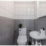 בית אירוח Uranus - 15 Min To Old Town *